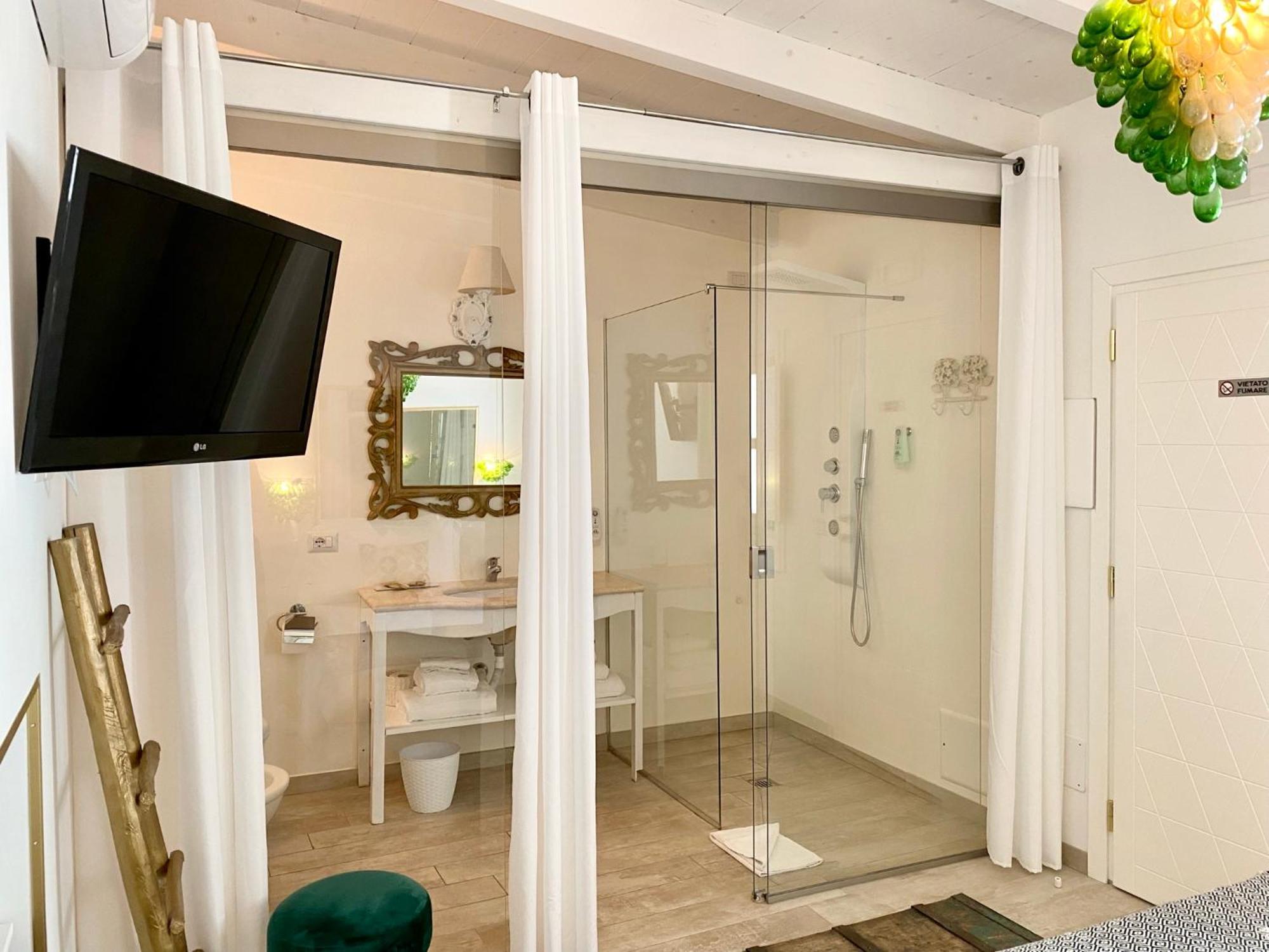 In Centro Unique Rooms Olbia Exterior foto